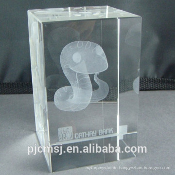 3D Laser Crystal Cube Briefbeschwerer mit Snake Lasergravur
